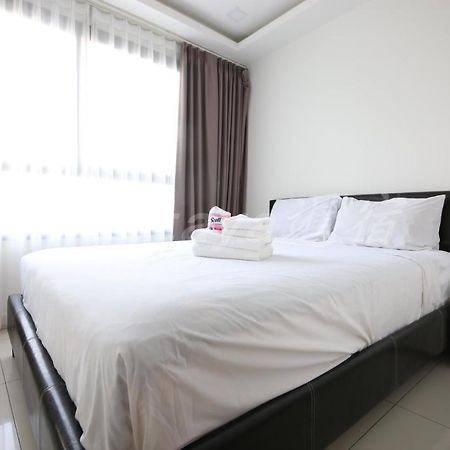 Arcadia Waters Condo Resort Pattaya Bagian luar foto