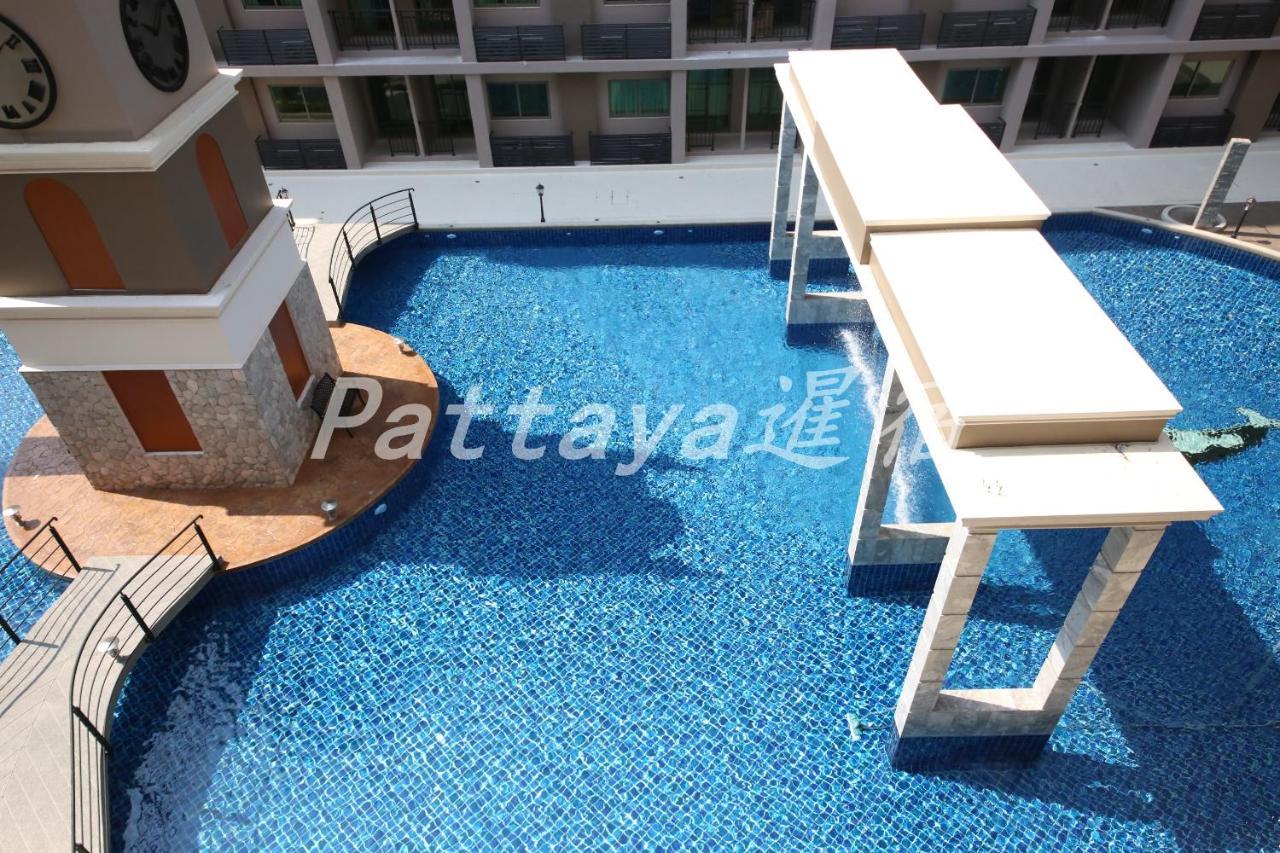 Arcadia Waters Condo Resort Pattaya Bagian luar foto